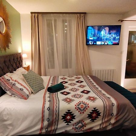 Votre Escale Jungle Sauna & Spa Niort Extérieur photo