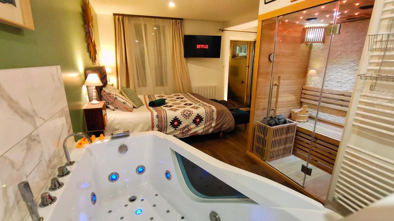 Votre Escale Jungle Sauna & Spa Niort Extérieur photo