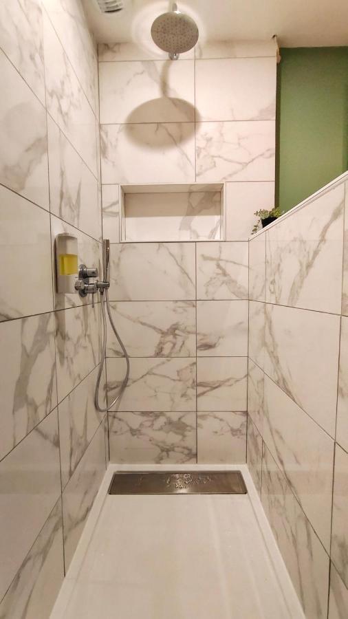 Votre Escale Jungle Sauna & Spa Niort Extérieur photo